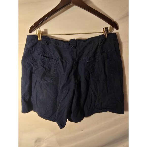 Villager Liz Claiborne Womens Size 16 XL Navy Shorts Chinos Classic Comfy - Picture 2 of 2